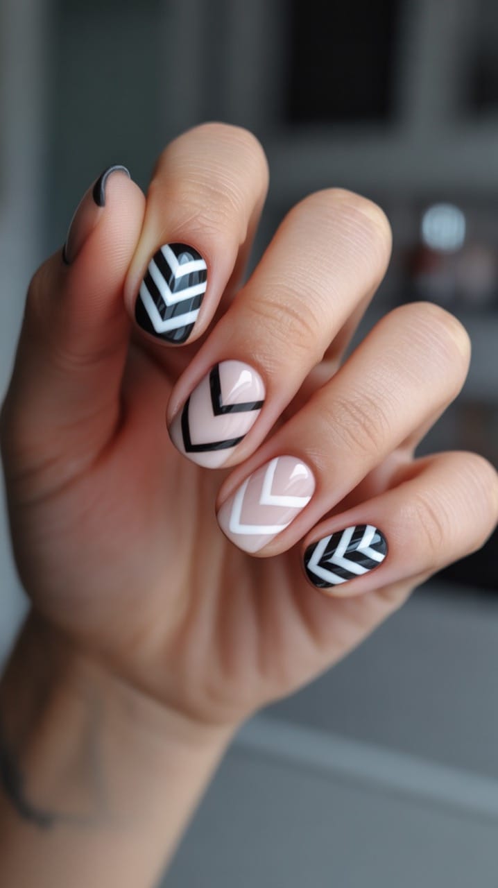 25 Stunning Nail Design Ideas for Late Summer to Early Fall You’ll Love