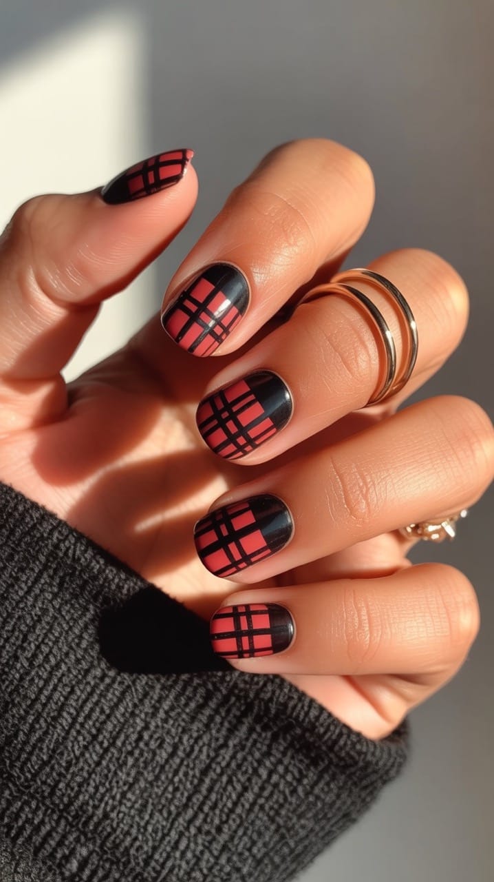 29 Stunning Plaid Nail Designs You Need to Try